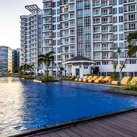C Suites At Mactan Newtown Мактан Экстерьер фото